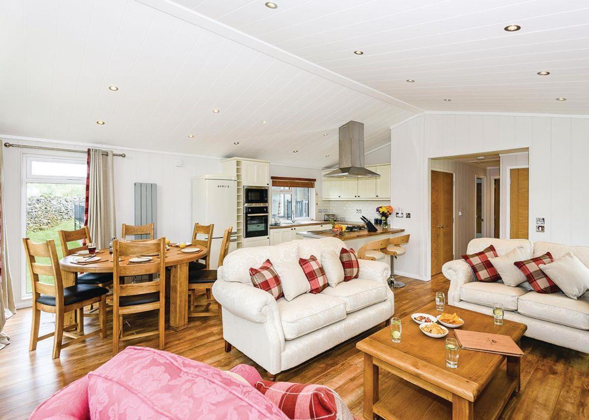Thanet Well Lodges Ivegill Buitenkant foto
