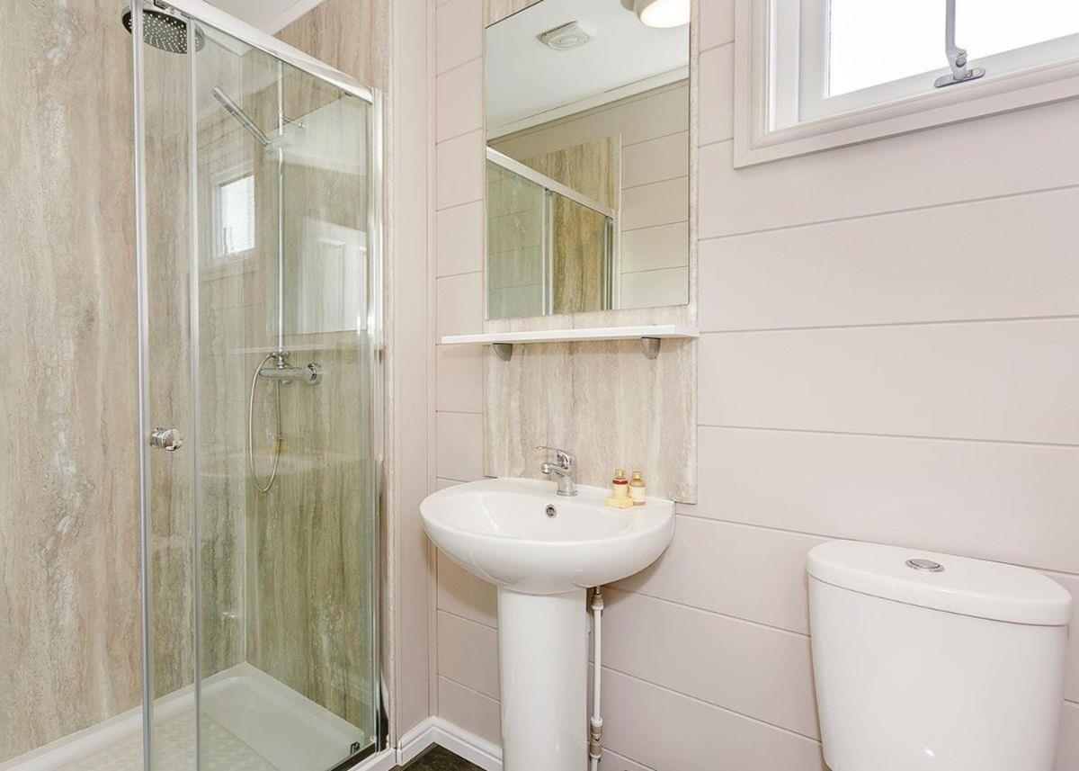 Thanet Well Lodges Ivegill Buitenkant foto