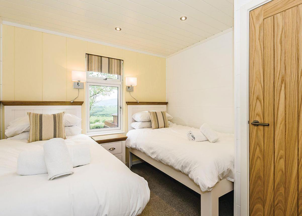 Thanet Well Lodges Ivegill Buitenkant foto