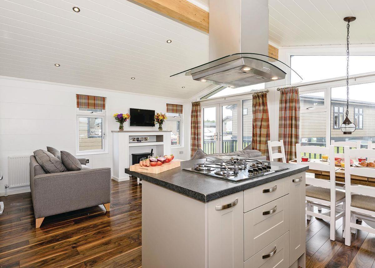 Thanet Well Lodges Ivegill Buitenkant foto