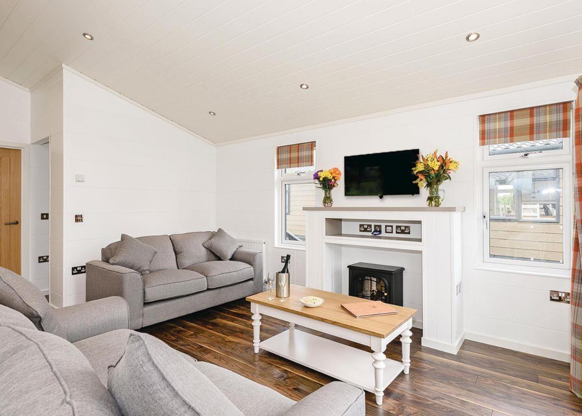 Thanet Well Lodges Ivegill Buitenkant foto