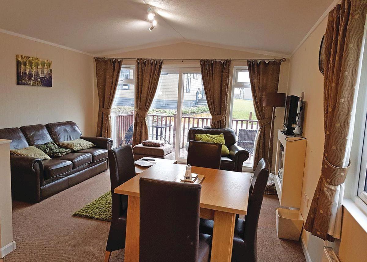 Thanet Well Lodges Ivegill Buitenkant foto